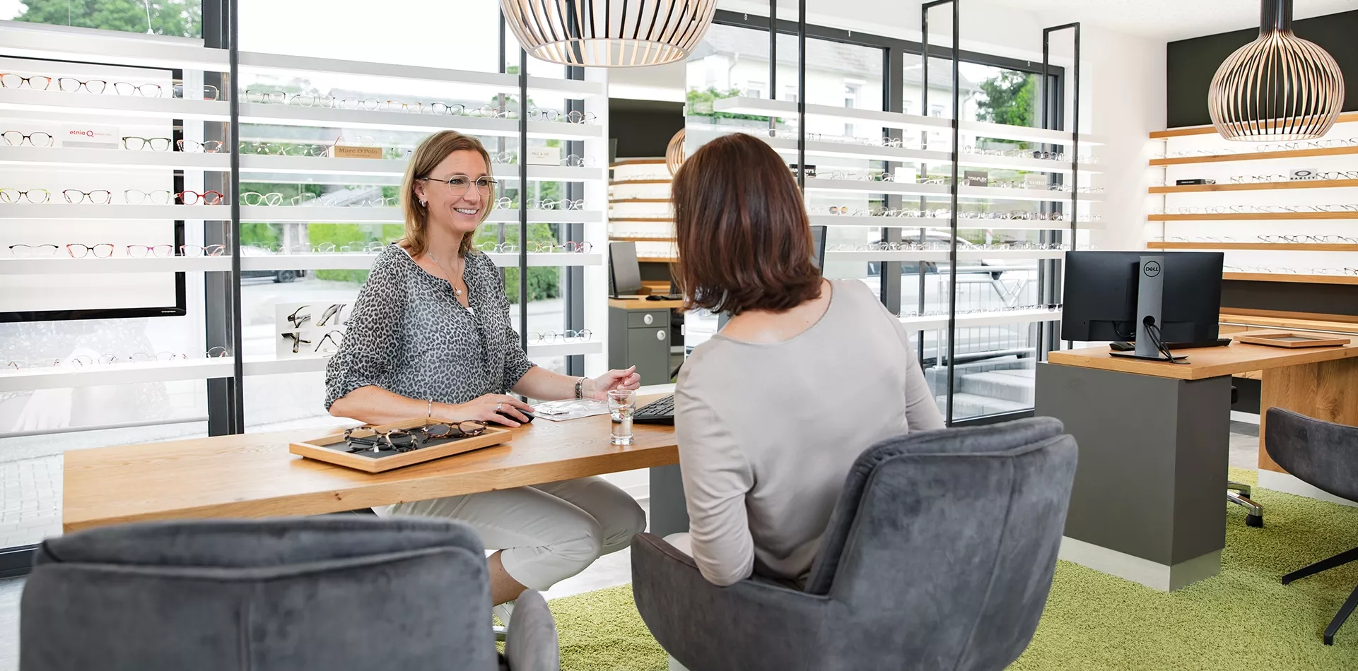 Professionelle Fachberatung bei Sassenrath optik + akustik
