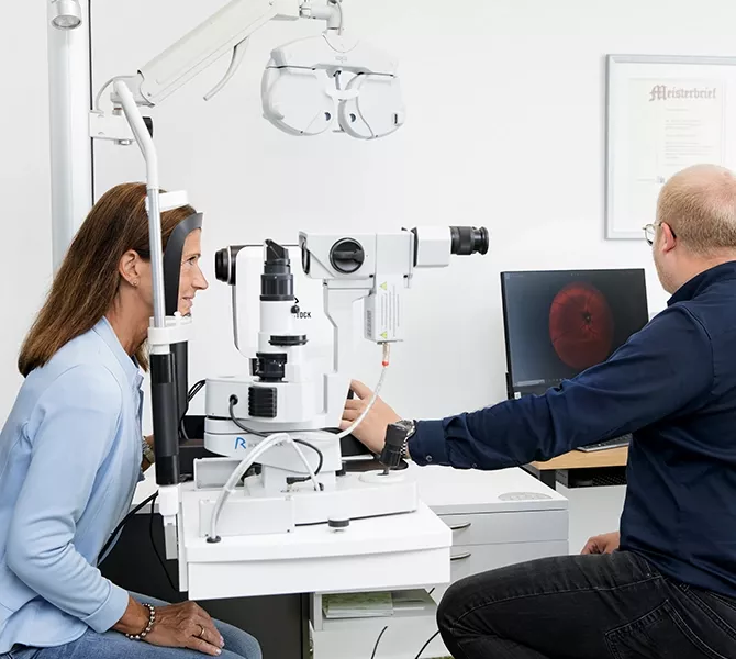 Netzhautkontrolle mit der EasyScan Netzhautkamera