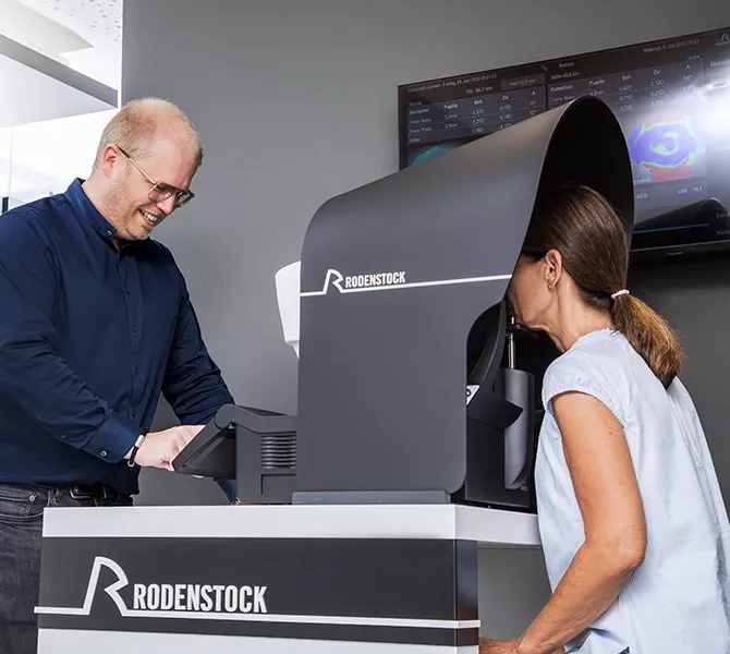 Vermessung der Augen mit dem Rodenstock DNEye® Scanner